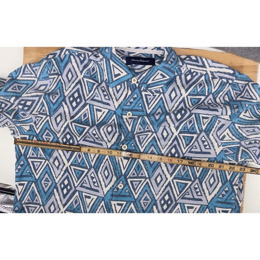 Tommy Bahama‎ Mens Silk Blend Camp Button Up Large Geometric Coconut Button - Picture 3 of 8